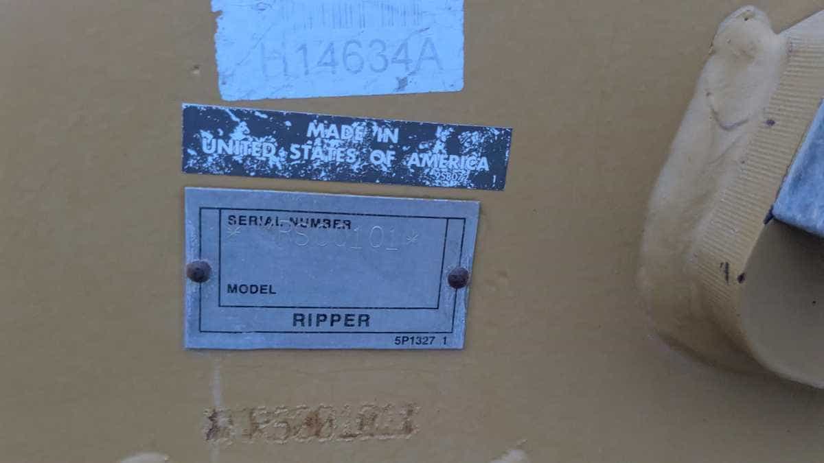 USED D8T MS RIPPER W/ 1 SHANK MQ image 6