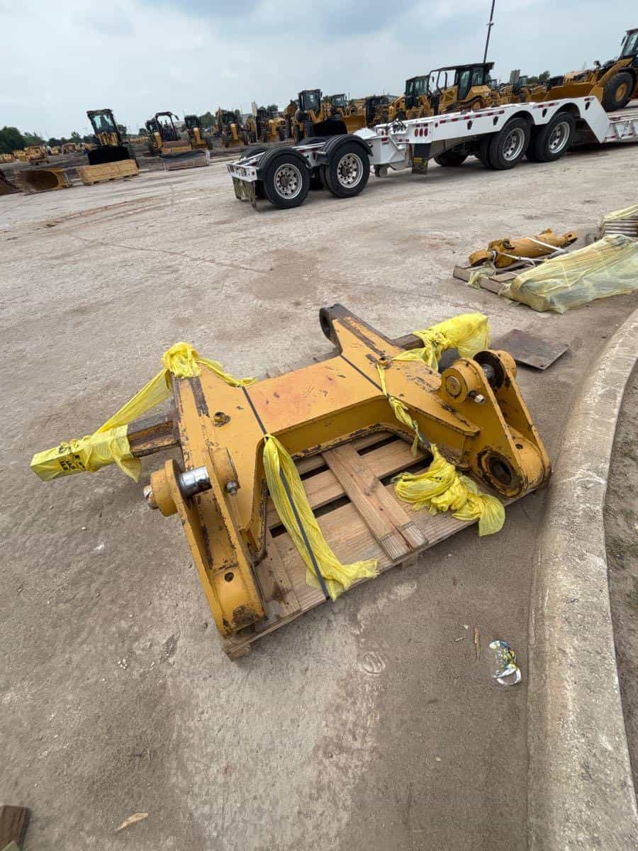 USED CAT MS RIPPER FOR D8T MQ image 10