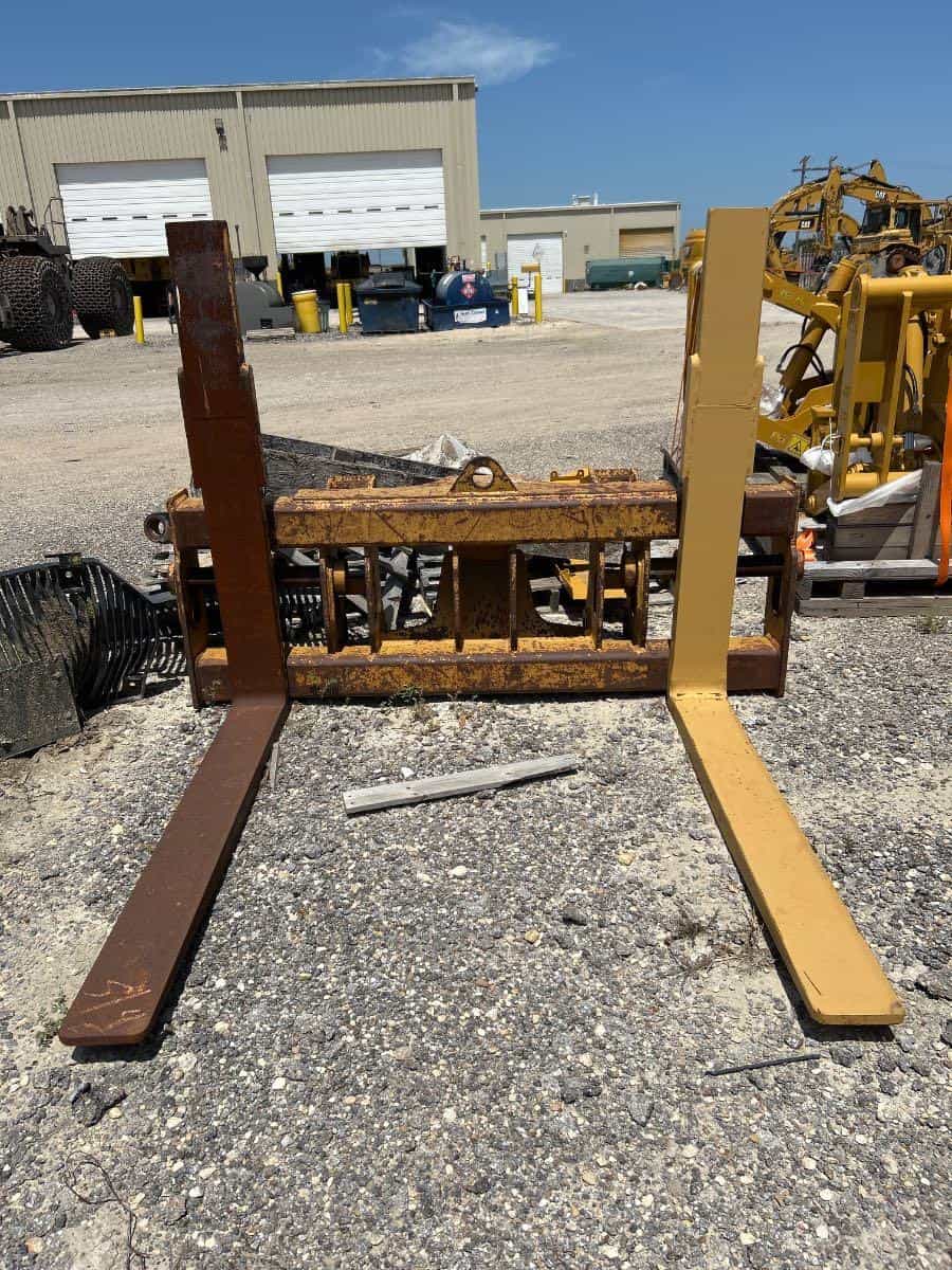 USED 60" WICKER 950M PIN ON FORKS image 6