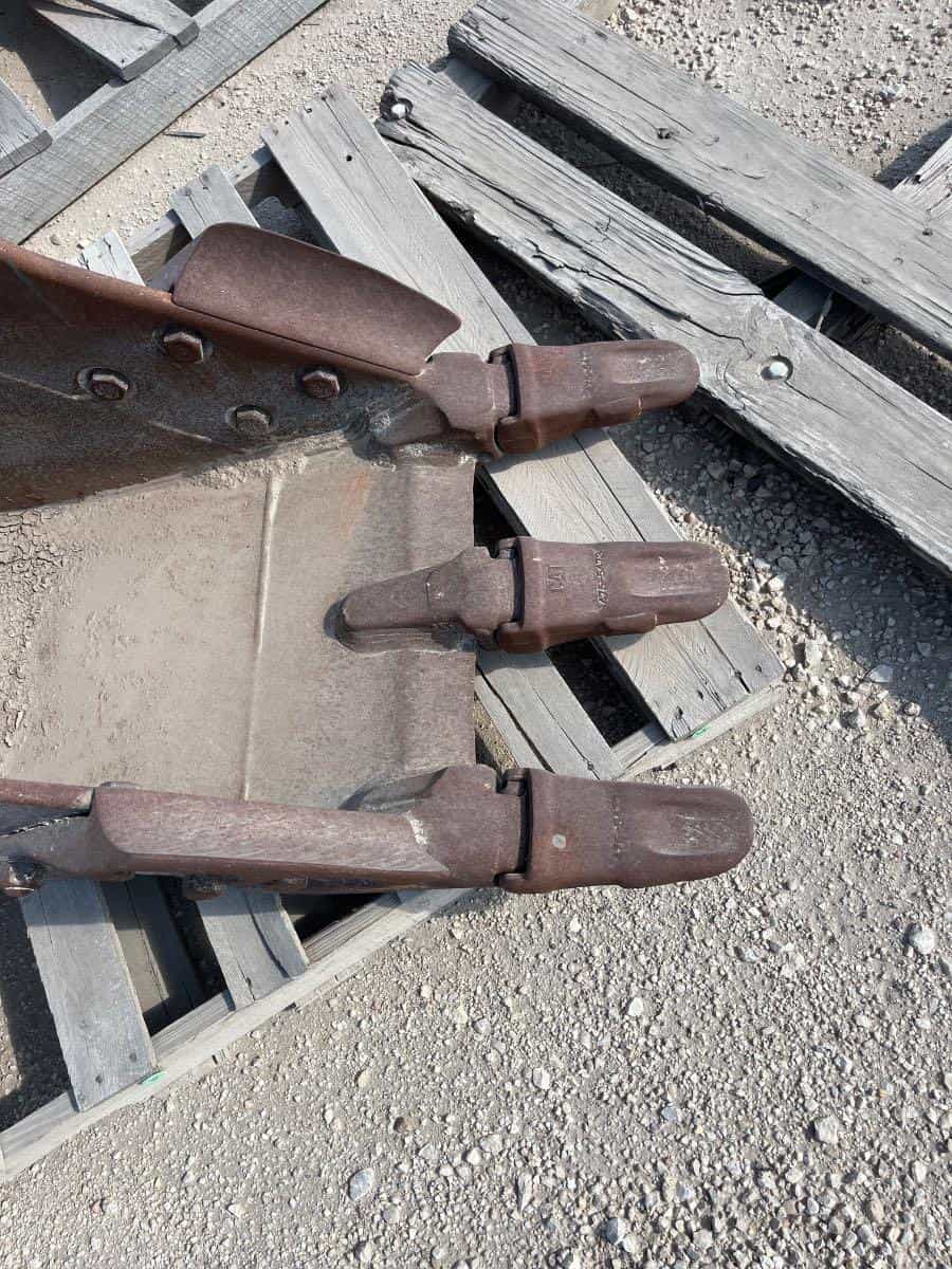 CAT 24" BUCKET FITS "316" LINKAGE MACHINES MQ image 2