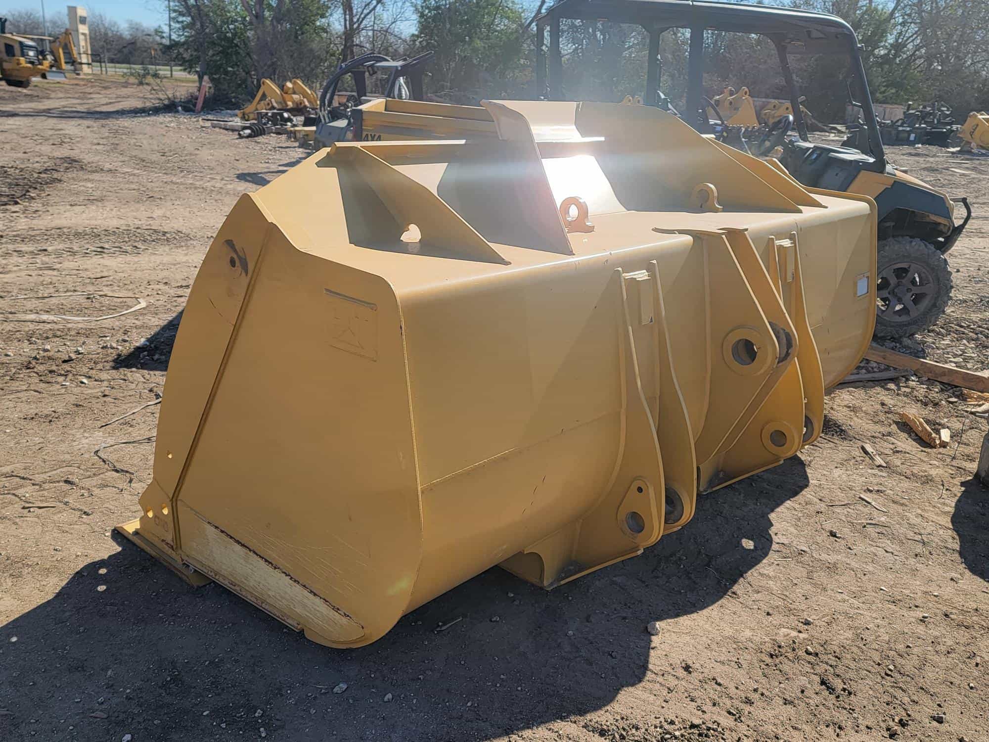 USED 950GC BUCKET MQ image 2