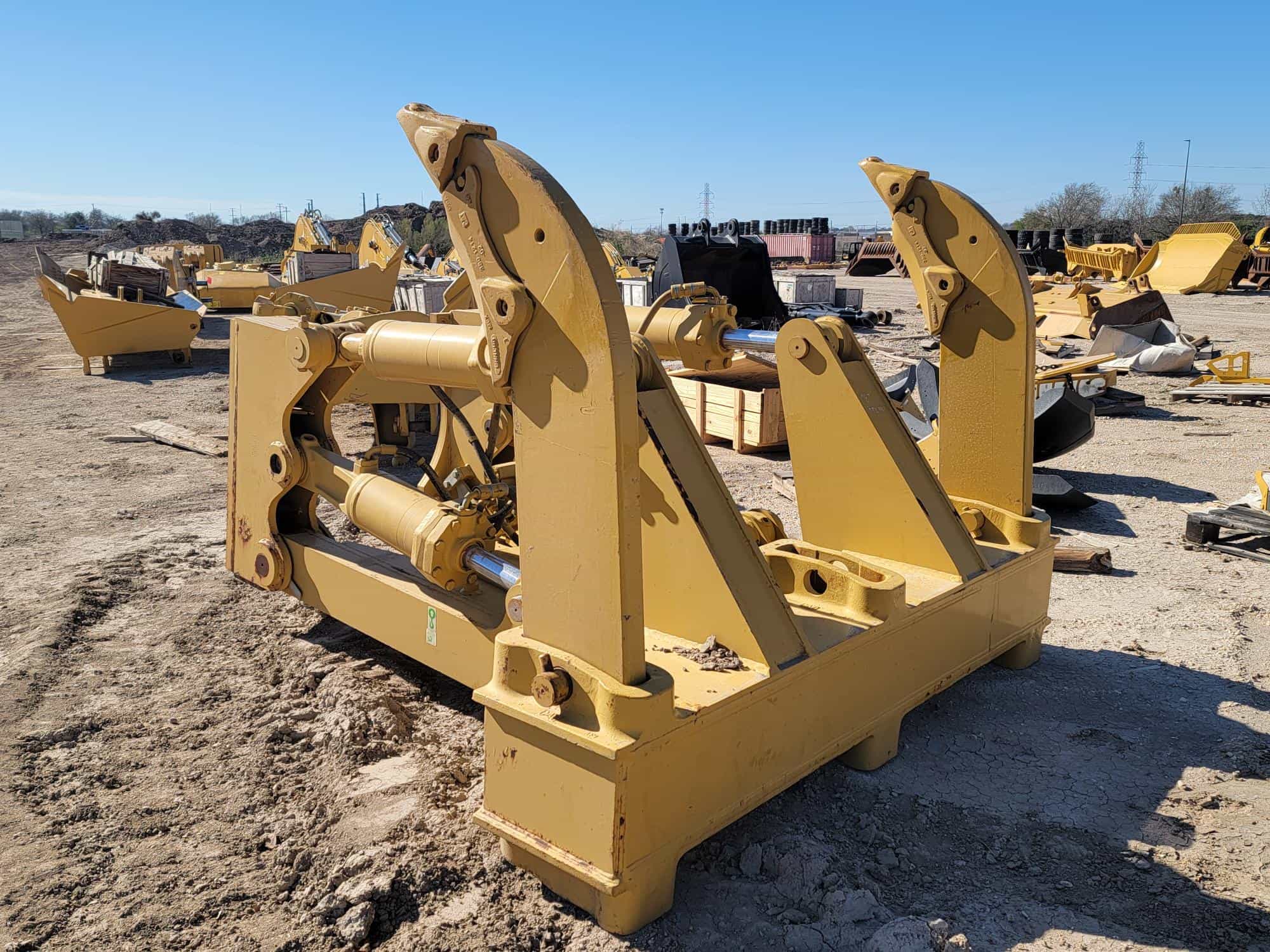 D8T MS RIPPER W/ 2 SHANKS MQ image 5