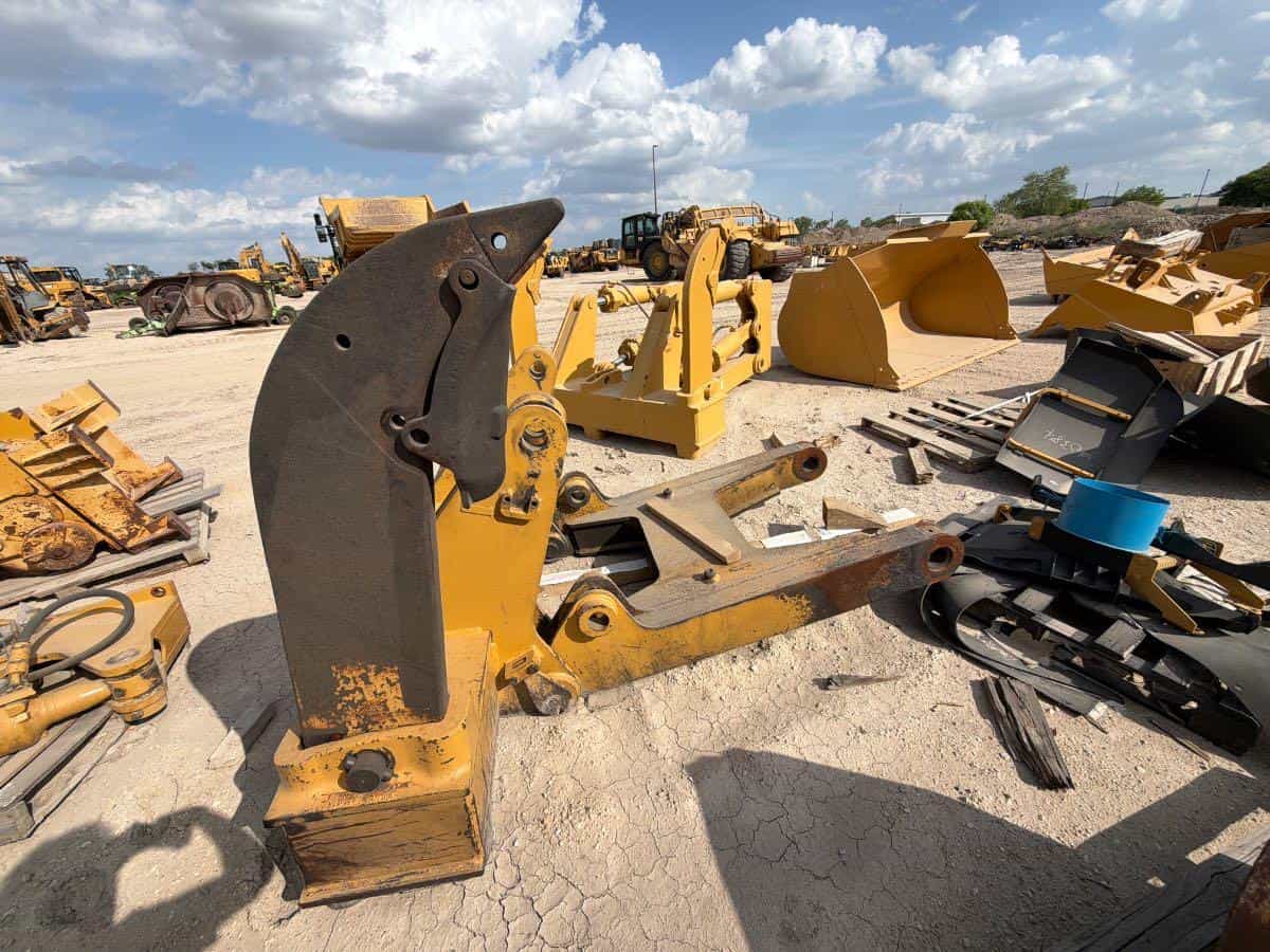 USED D8T MS RIPPER MQ image 2