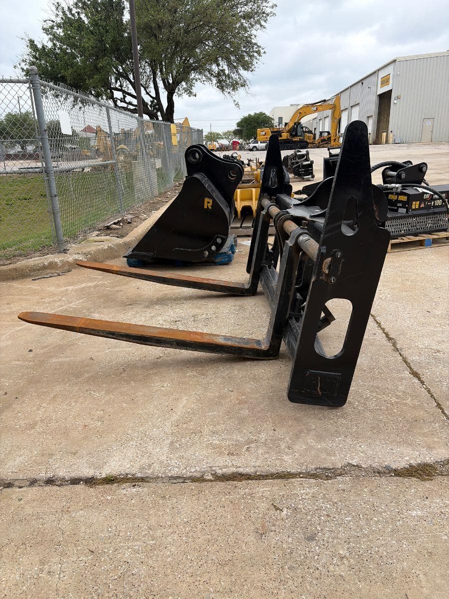 CAT 60' FORKS FOR FUSION COUPLER BLH image 1