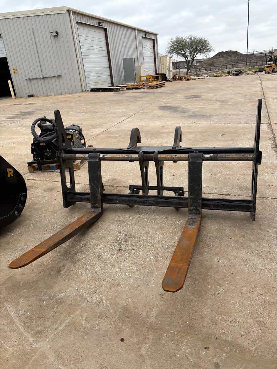 CAT 60' FORKS FOR FUSION COUPLER BLH image 2