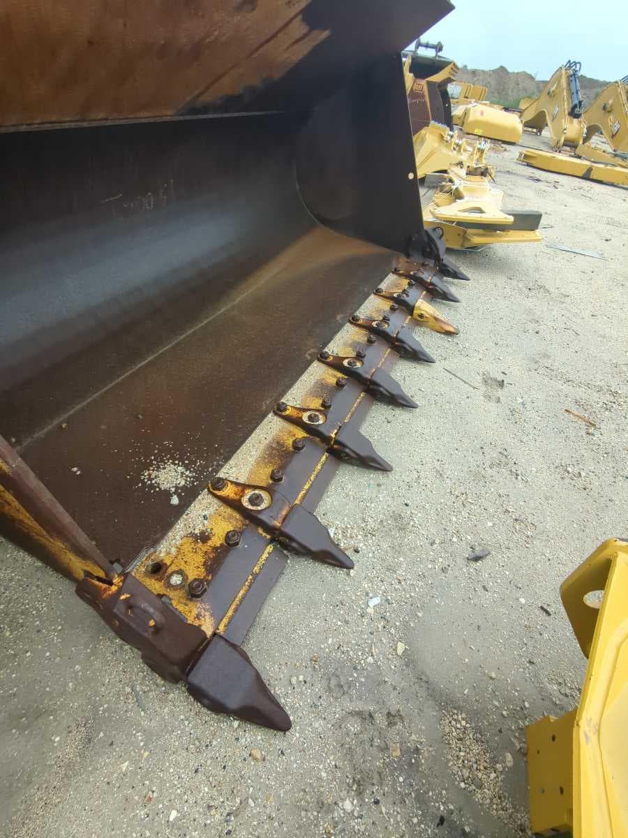 USED 980 TOOTH BUCKET MQ image 1