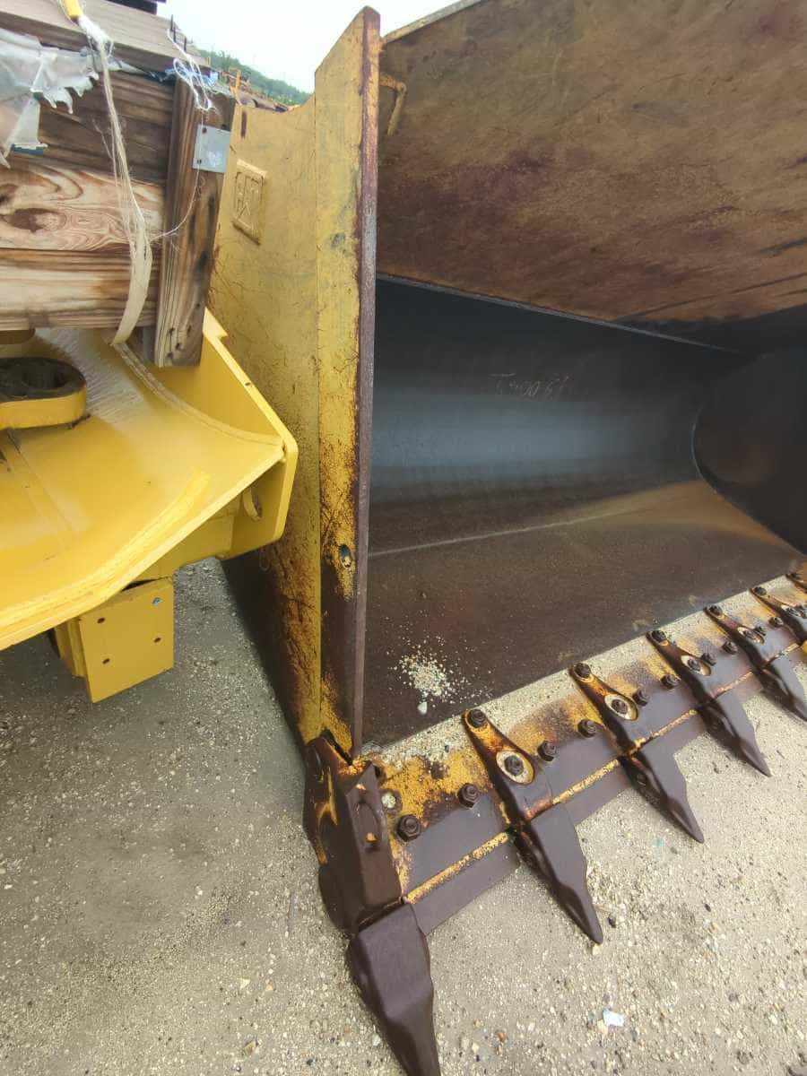 USED 980 TOOTH BUCKET MQ image 3