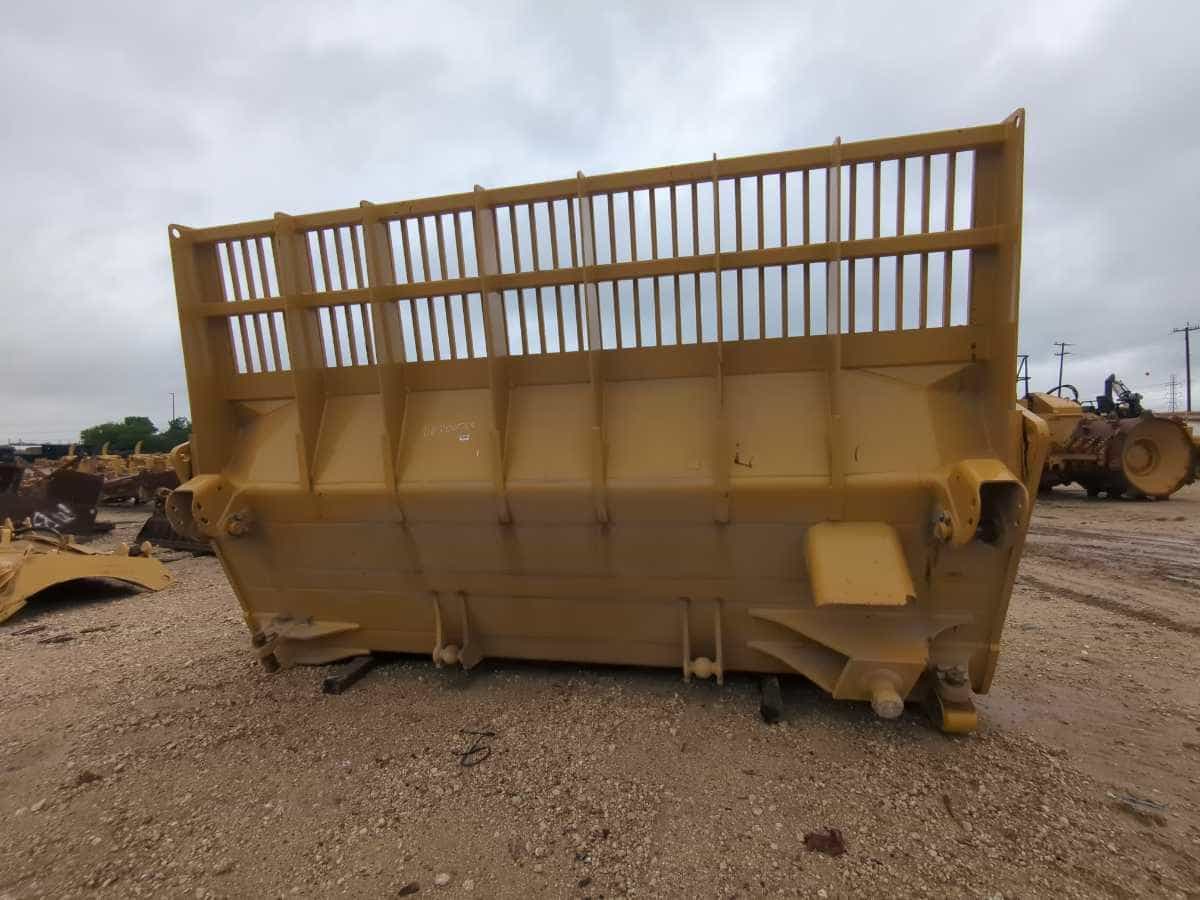 NEW D9T SU BLADE W/PUSH ARMS / TRASH RACK MQ image 6