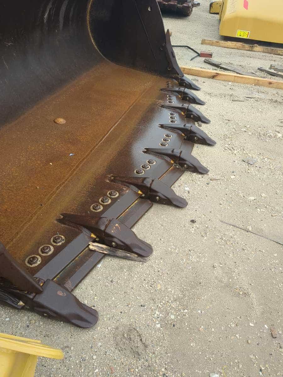 USED 980 SPADE NOSE ROCK BUCKET MQ image 3