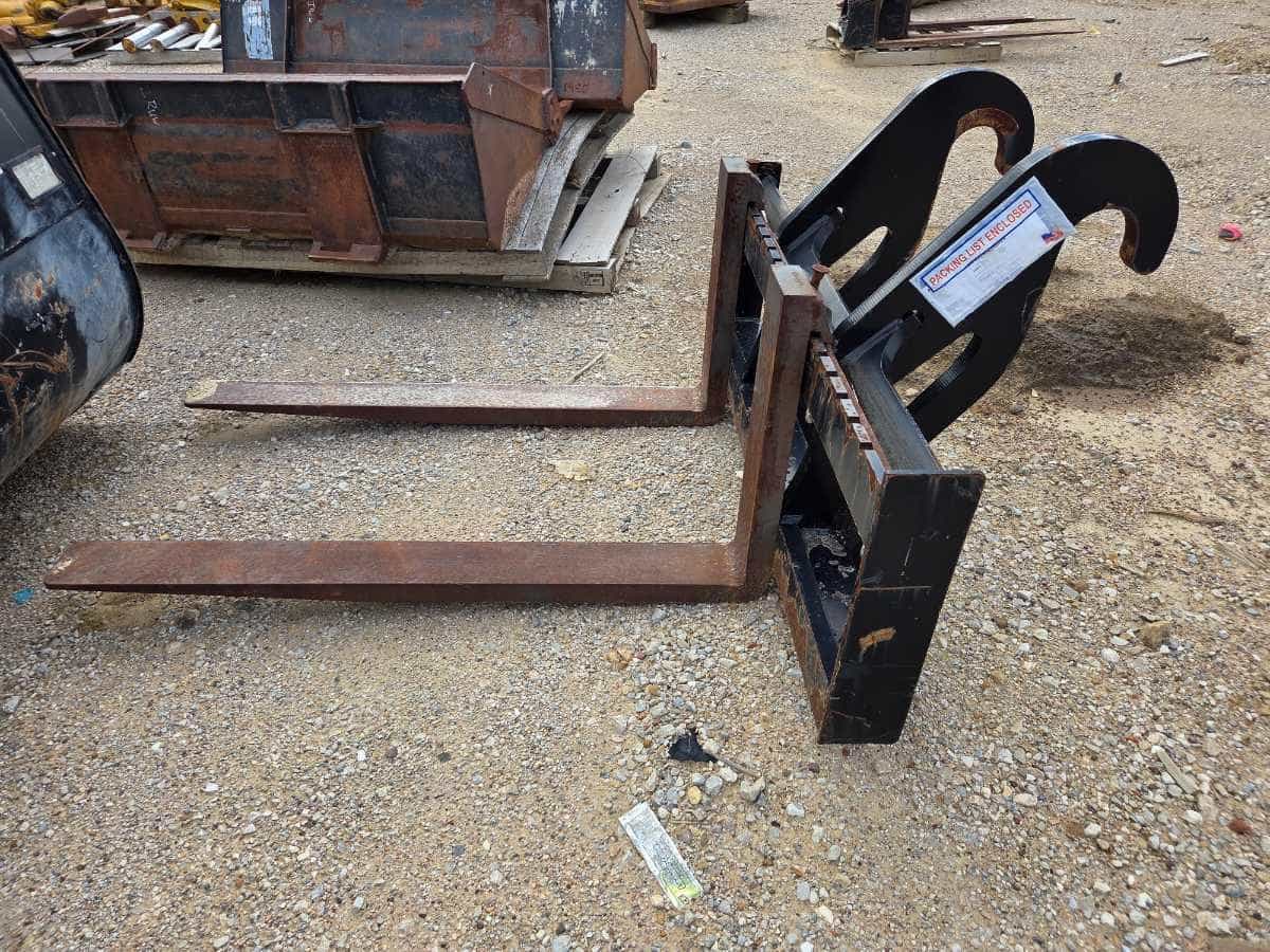 CAT 60" PALLET FORKS SRS image 5