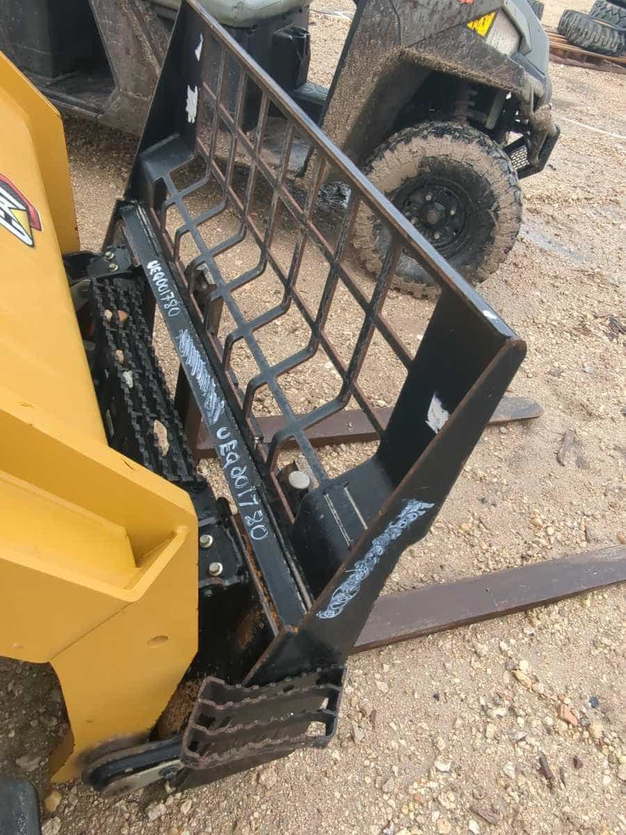 CAT CARRIAGE AND 48" FORKS FITS ALL SKID STEERS MQ image 5