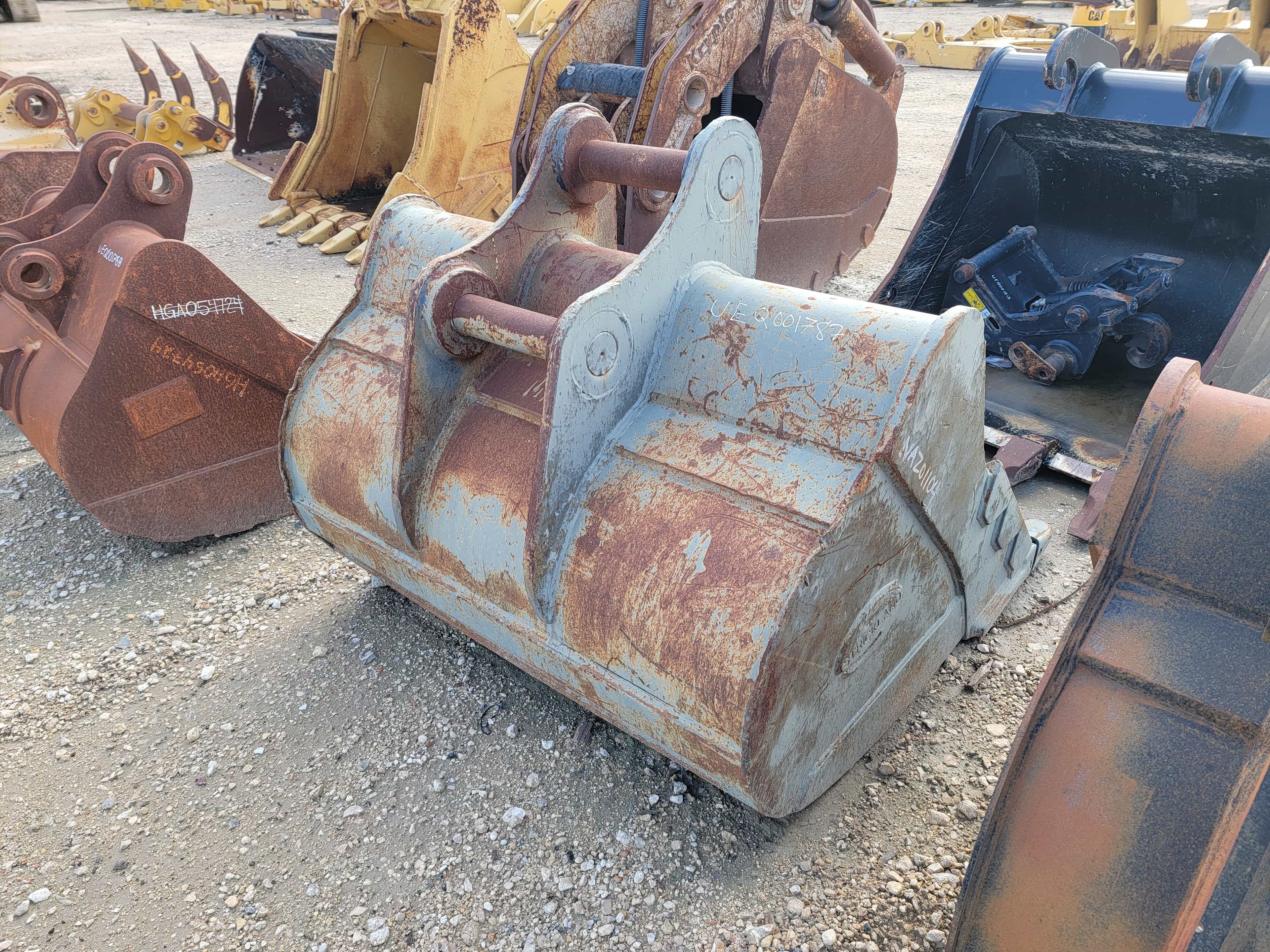 USED 60" STRICKLAND BRAND 320 BUCKET MQ image 2