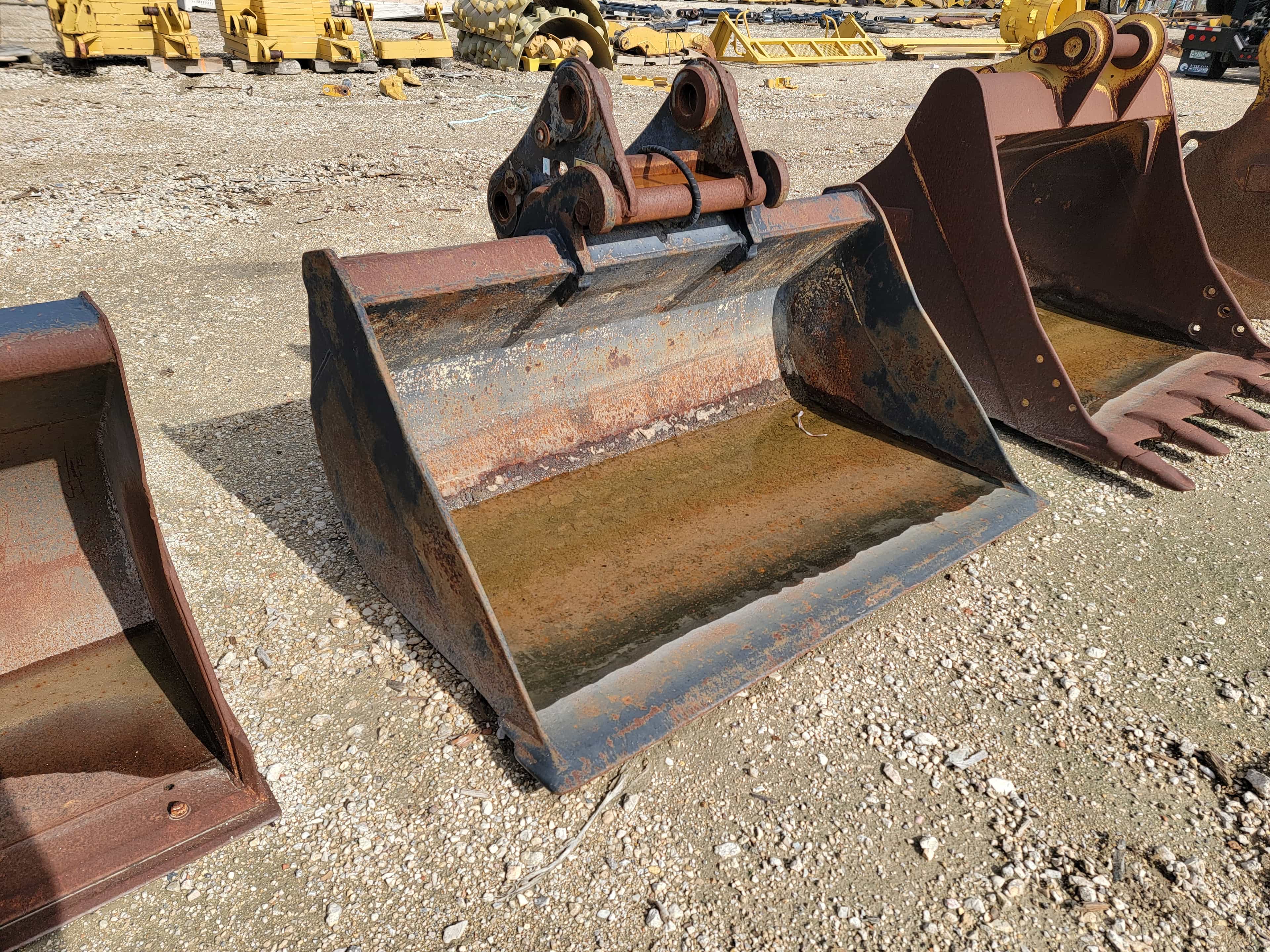 CW40 STYLE COUPLER STILL ATTACHED TO 72" DCB MQ image 4