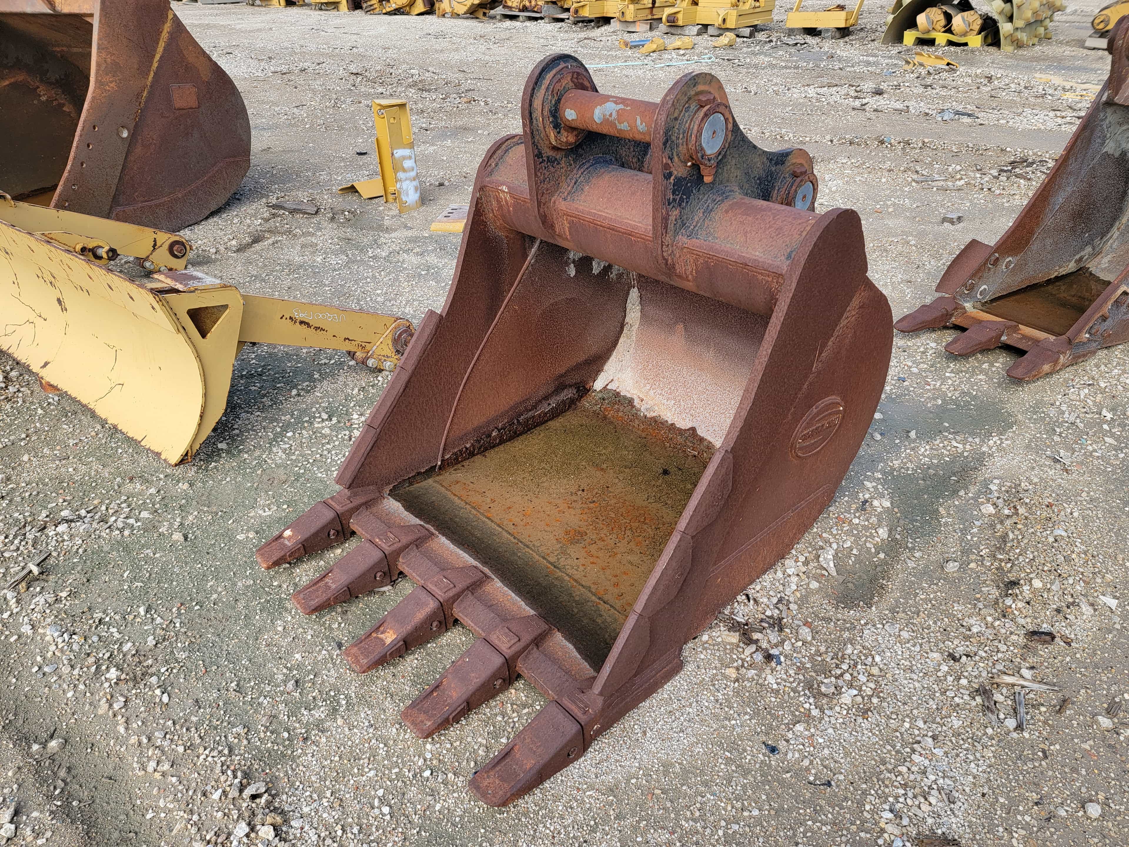 USED STRICKLAND BRAND BUCKET FOR 320 MQ image 3