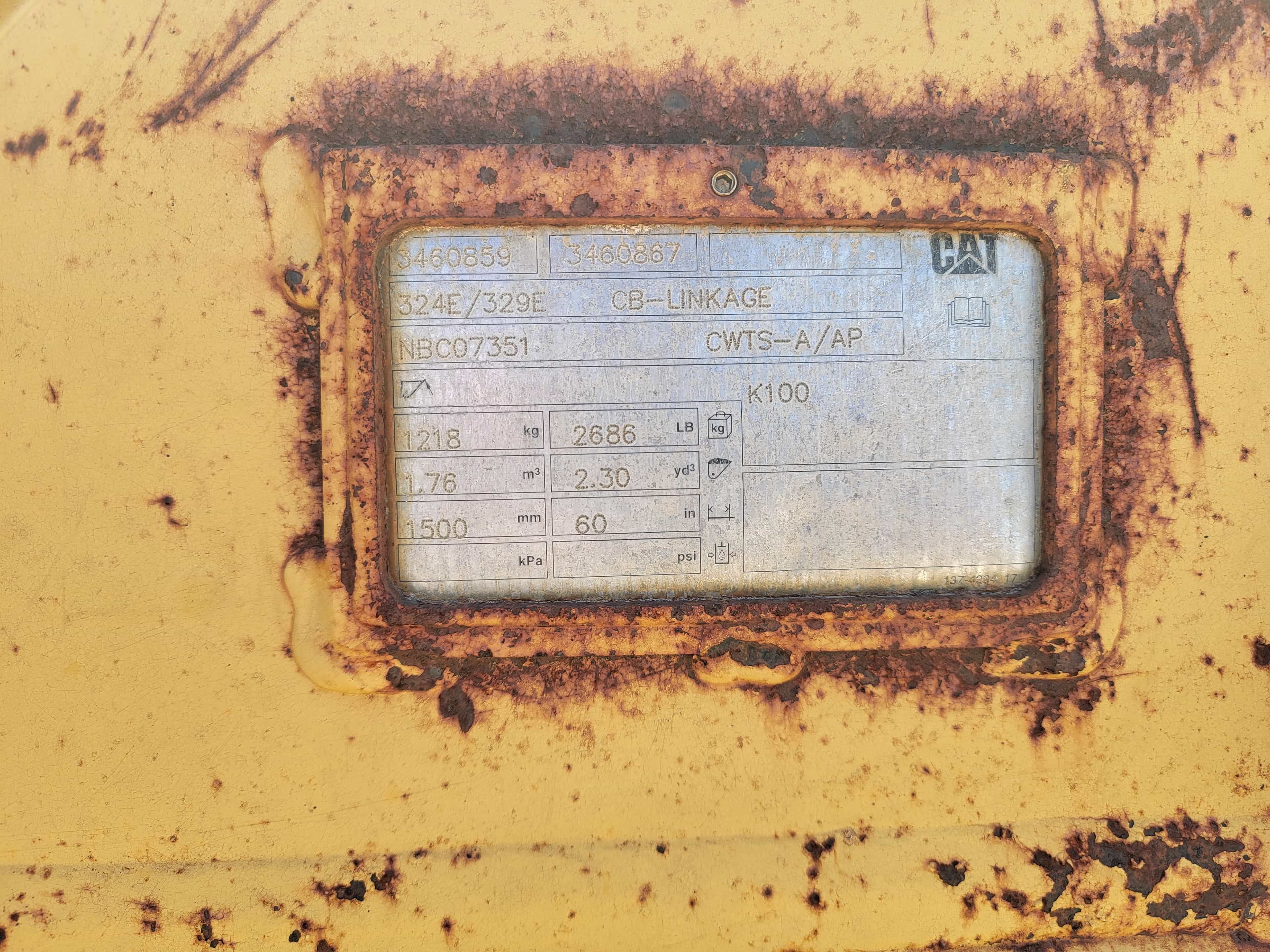 60" HD BUCKET **MISSING TOOTH / ROUGH BUCKET** MQ image 2