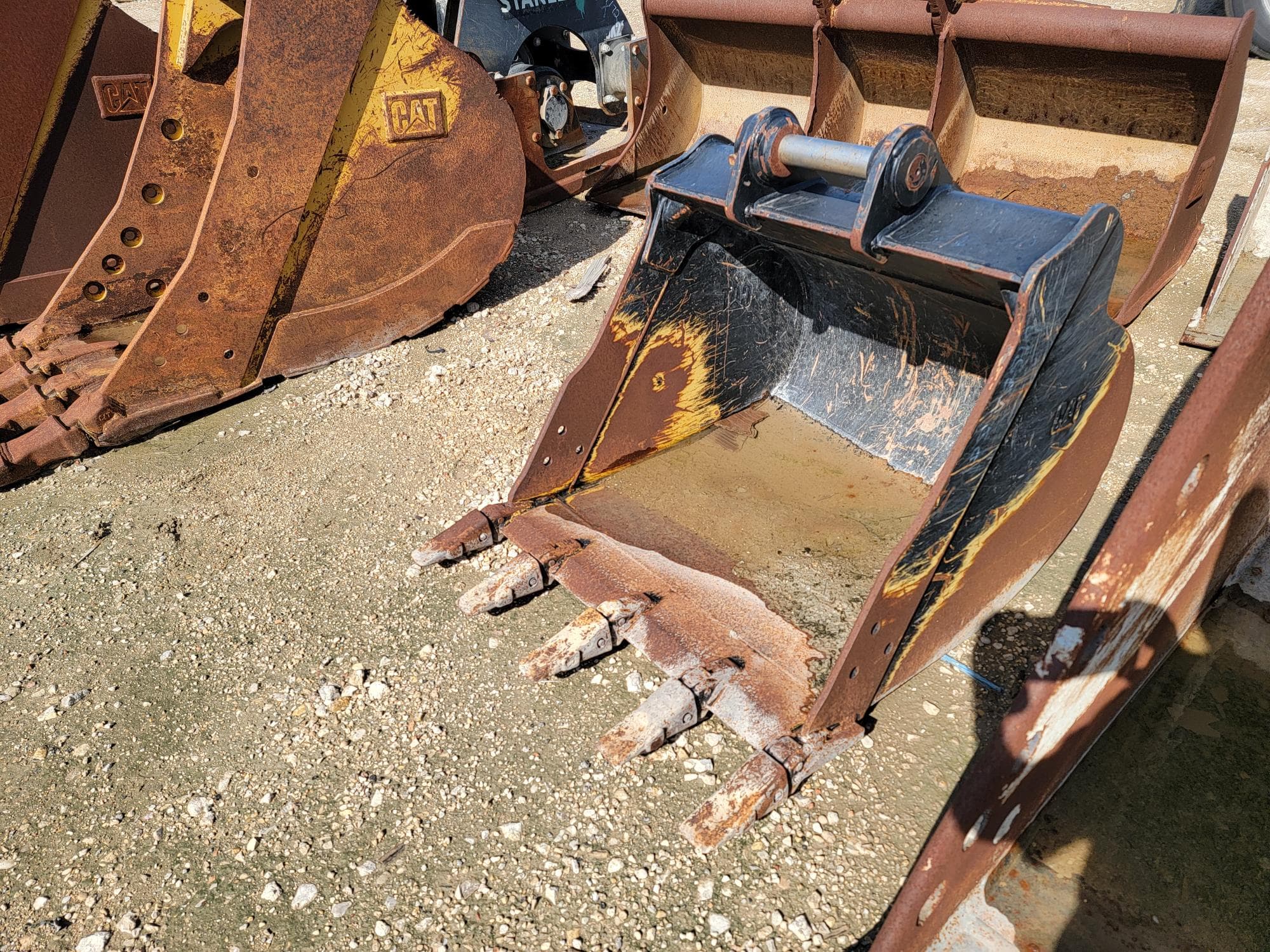 CAT 308 36" BUCKET MQ image 1