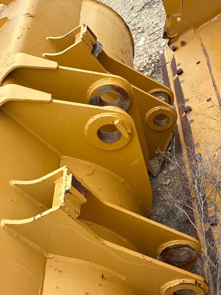 938 PIN ON BUCKET SRS image 6