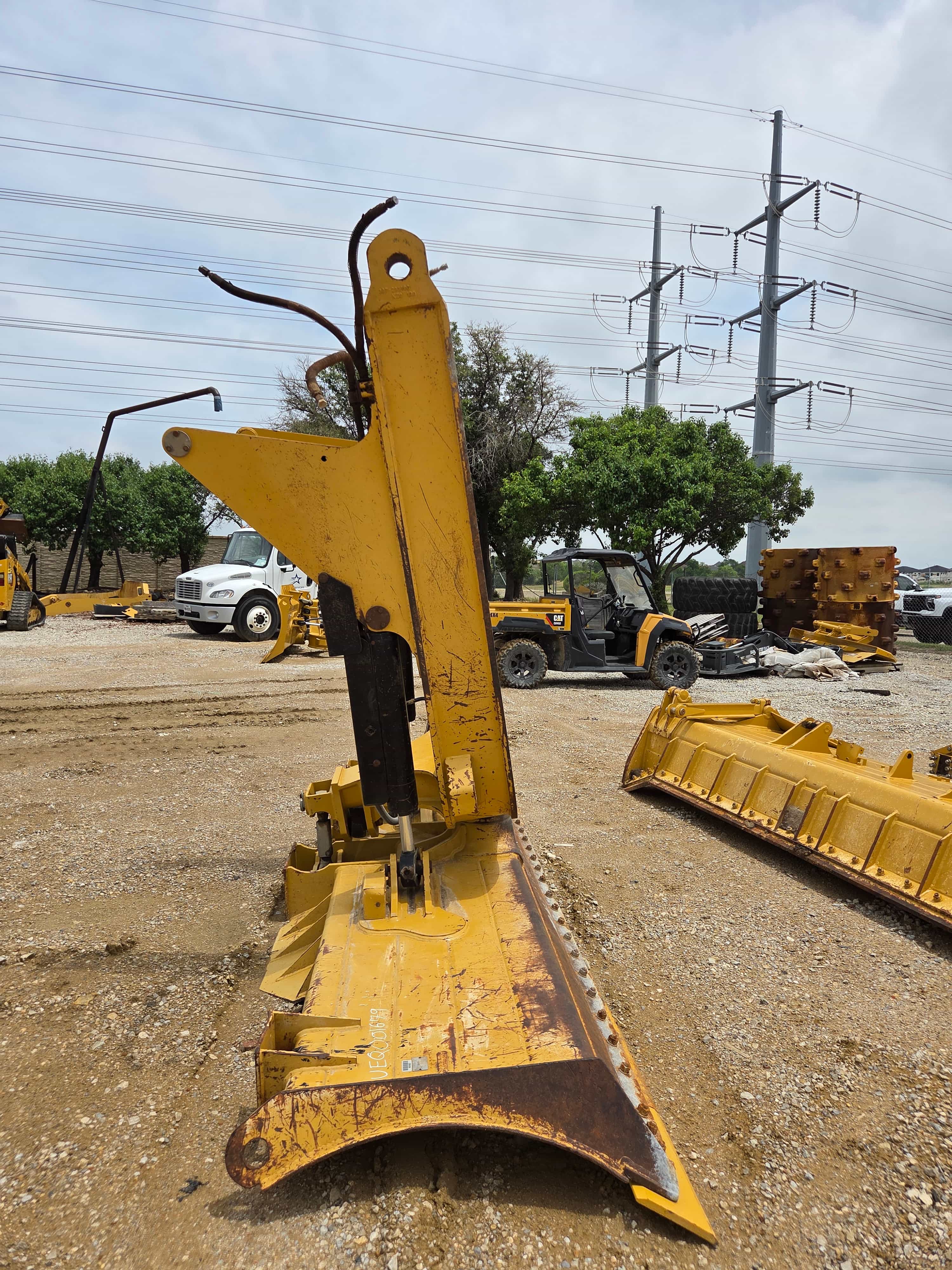 USED D6N 6WAY BLADE MQ image 4