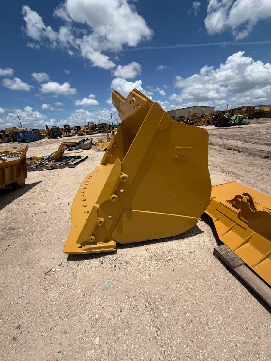 USED 988K SPADE NOSE ROCK BUCKET W/ STRAIGHT EDGES MQ image 7
