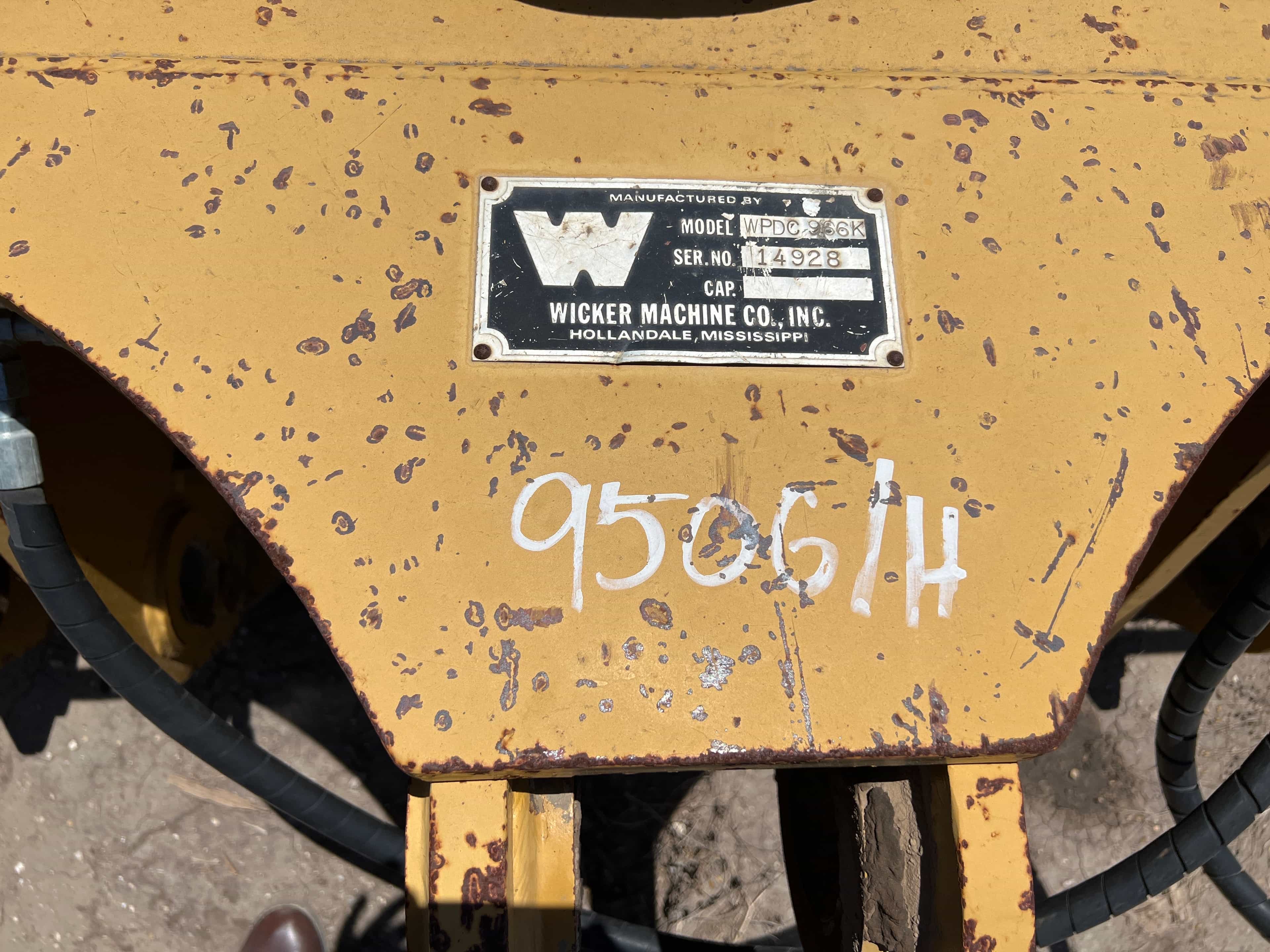 USED WICKER BRAND HYD. PIPE/POLE FORKS MQ image 4