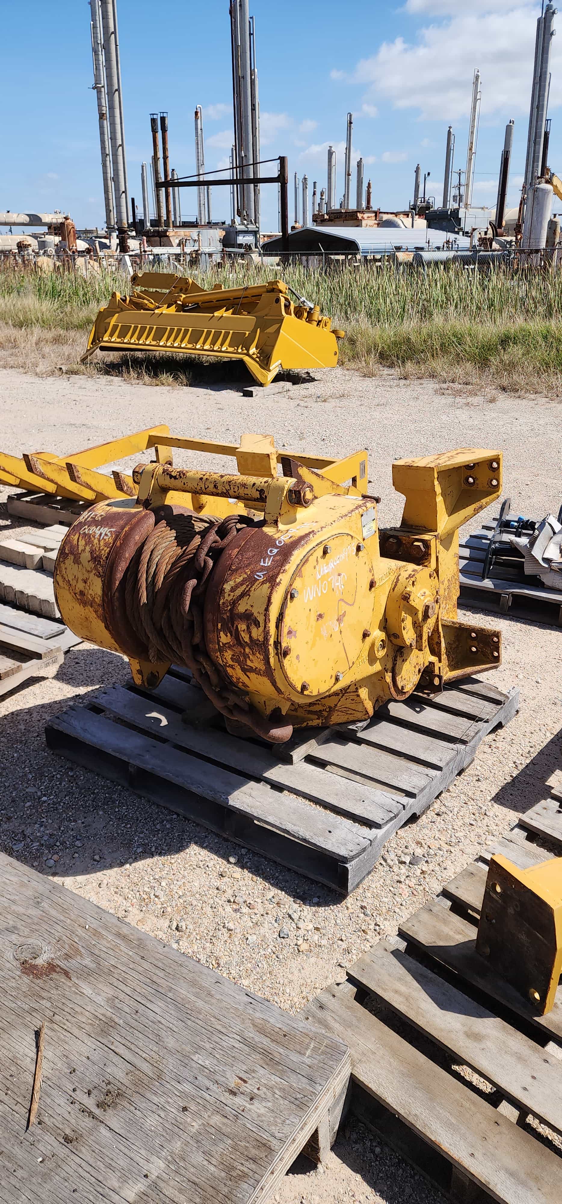 USED PACCAR PA55 WINCH MQ image 2